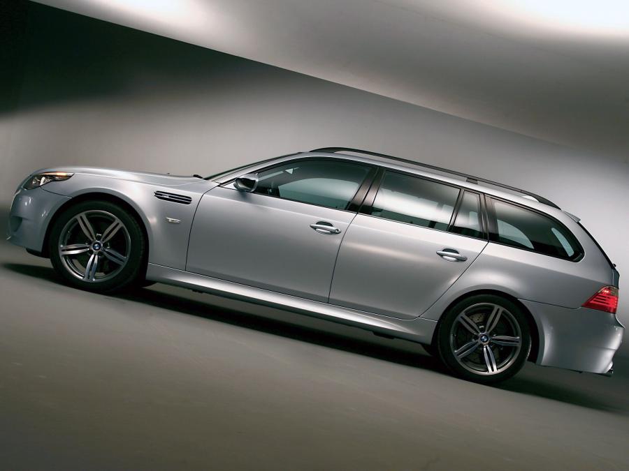  BMW M5 Touring 2007 года  (фото 6 из 56)